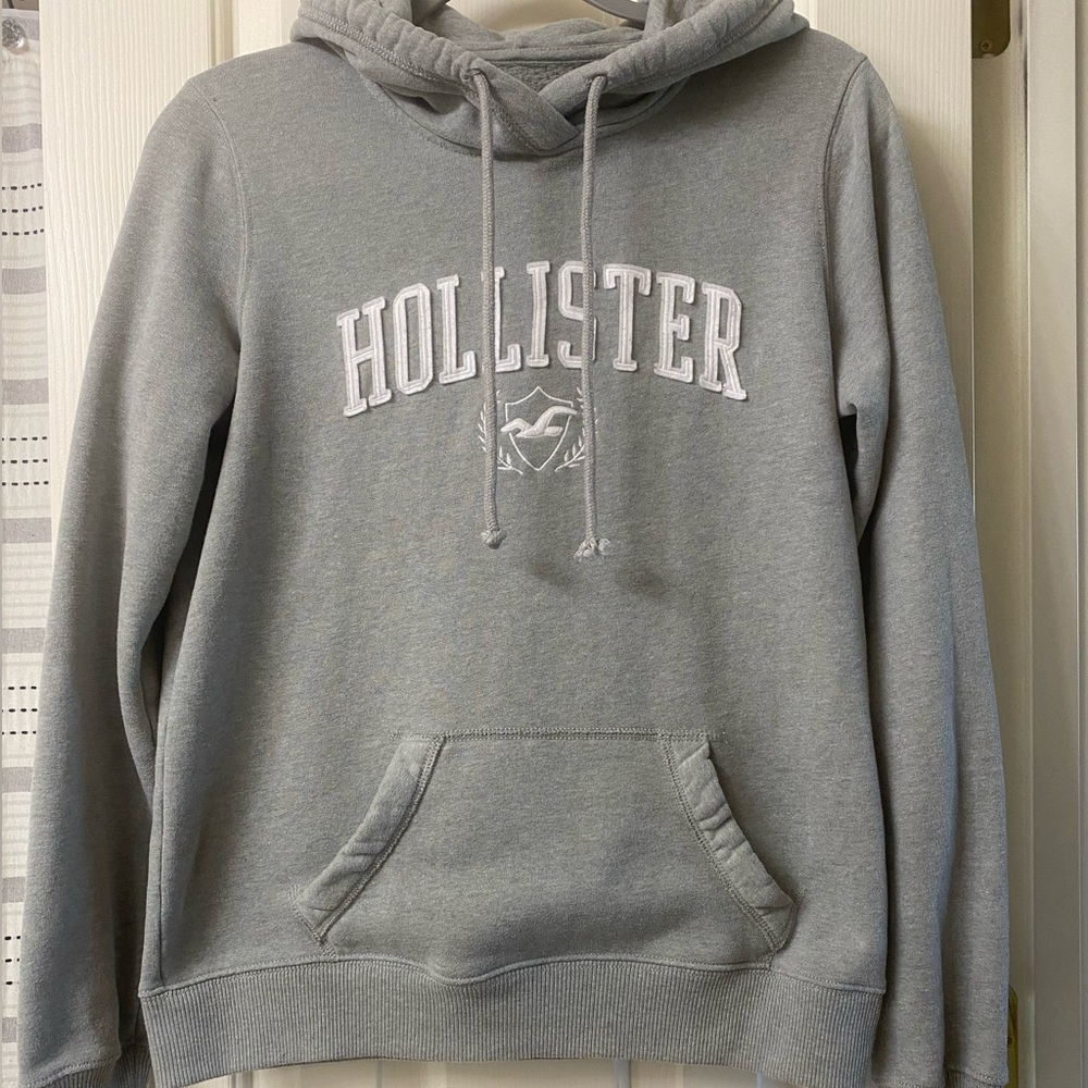 Hollister Light Gray Pullover Hoodie Size Small